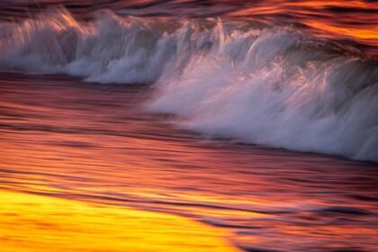Shredding or Resting? Finding the Right Balance in Your Surf Schedule